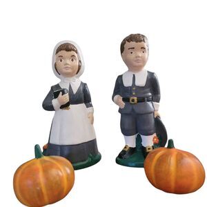 Vintage Ceramic 4.24" Pilgrims and Pumpkins Thanksgiving Decoration